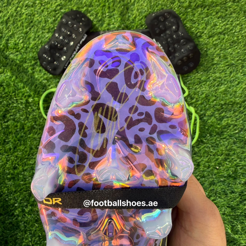 size 38 to 45 adidas Predator Kaká Limited Edition