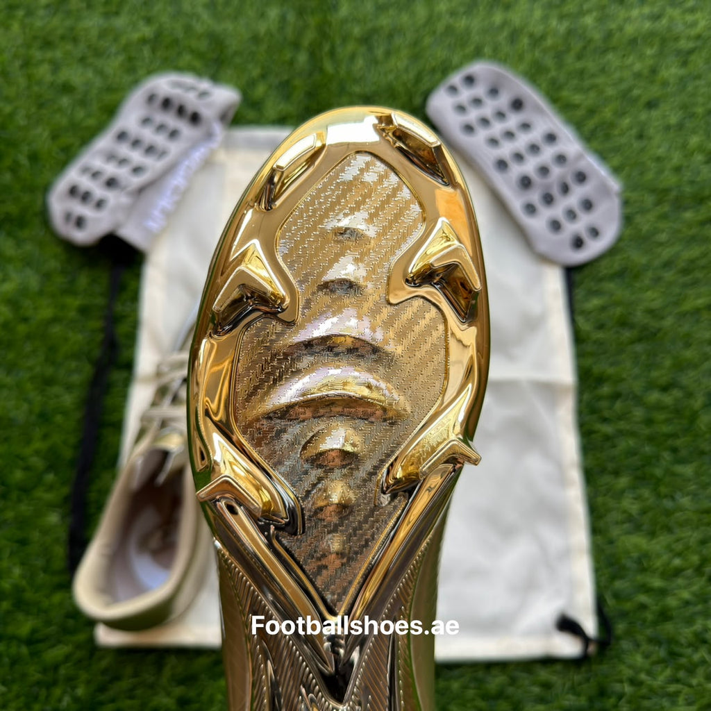 size 40 to 45 Cr7 GOLDEN BOOT