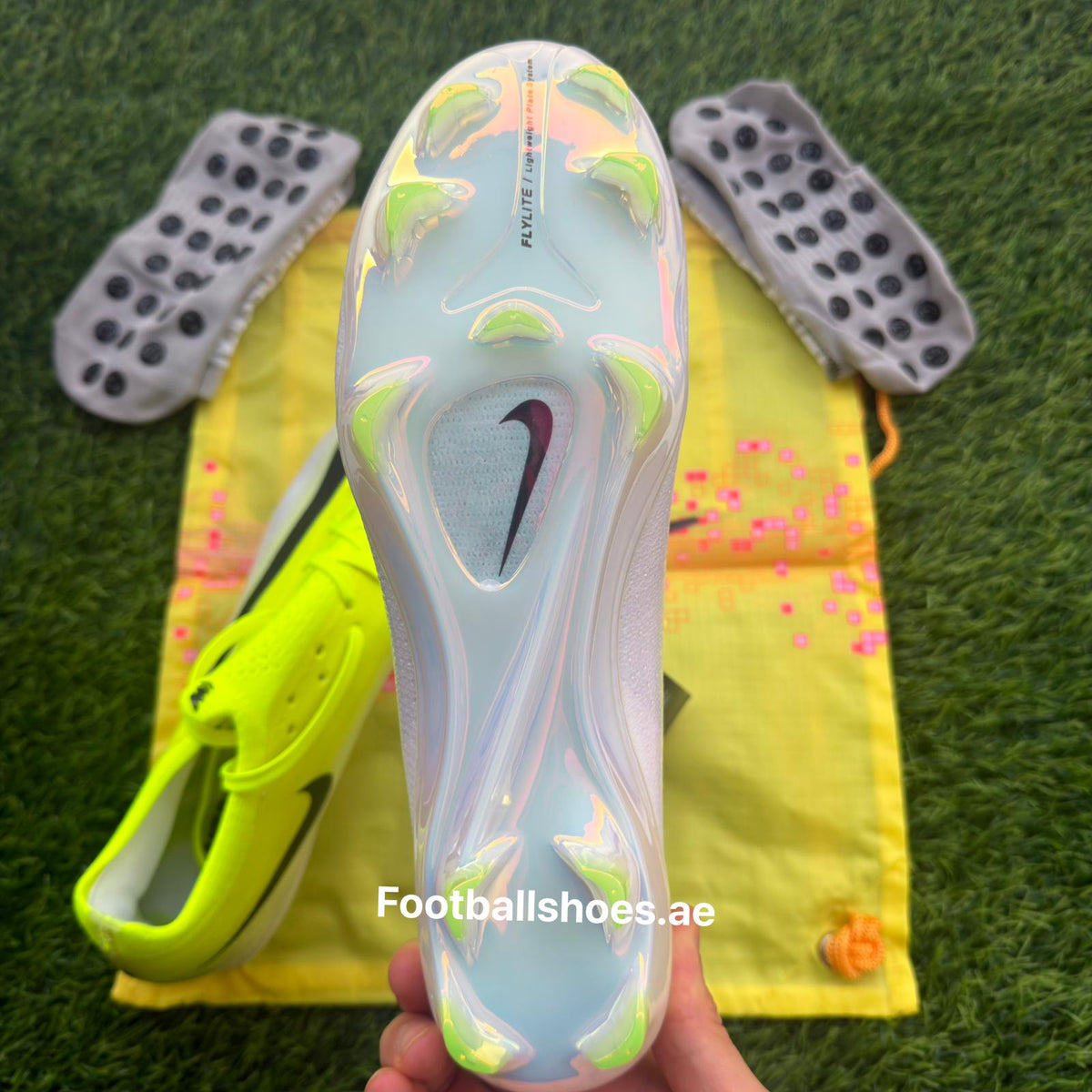 Size 40 to 45 vapor 17 yellow