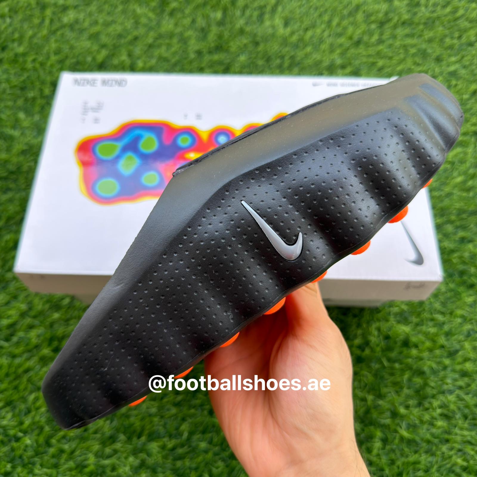 Size 45 only Nike minds 001 black