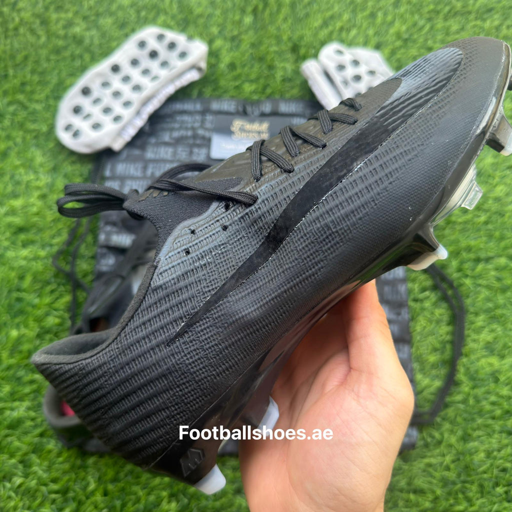 Size 40 to 45 superfly 11 BLACK FG