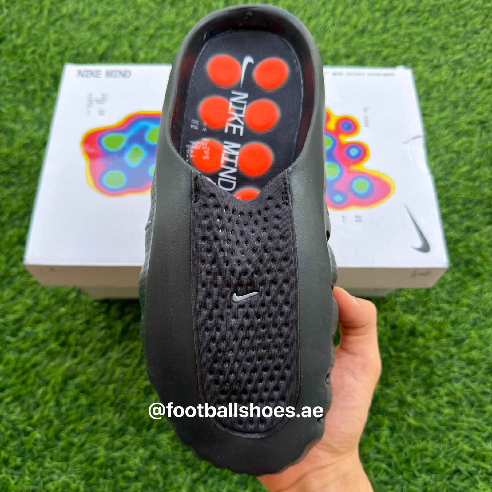 Size 45 only Nike minds 001 black