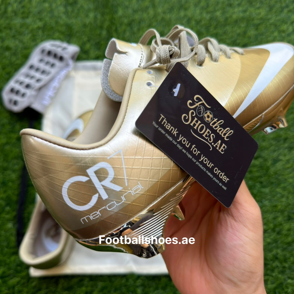 size 40 to 45 Cr7 GOLDEN BOOT