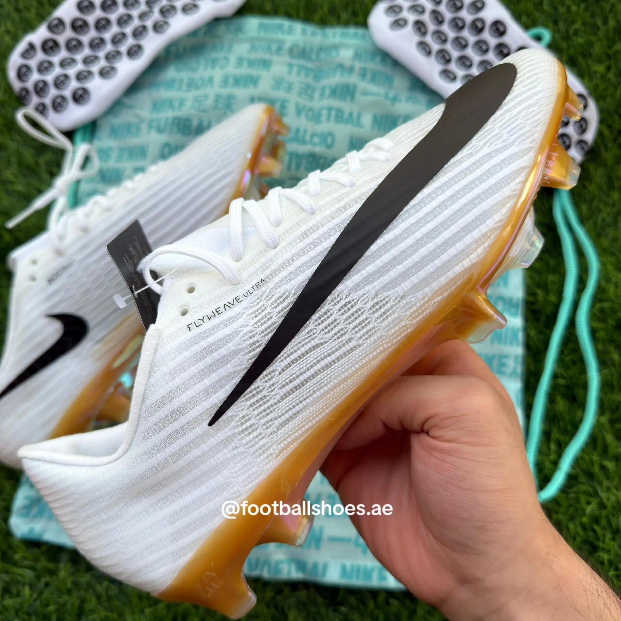 size 42 Mercurial Superfly 11 Air Zoom White