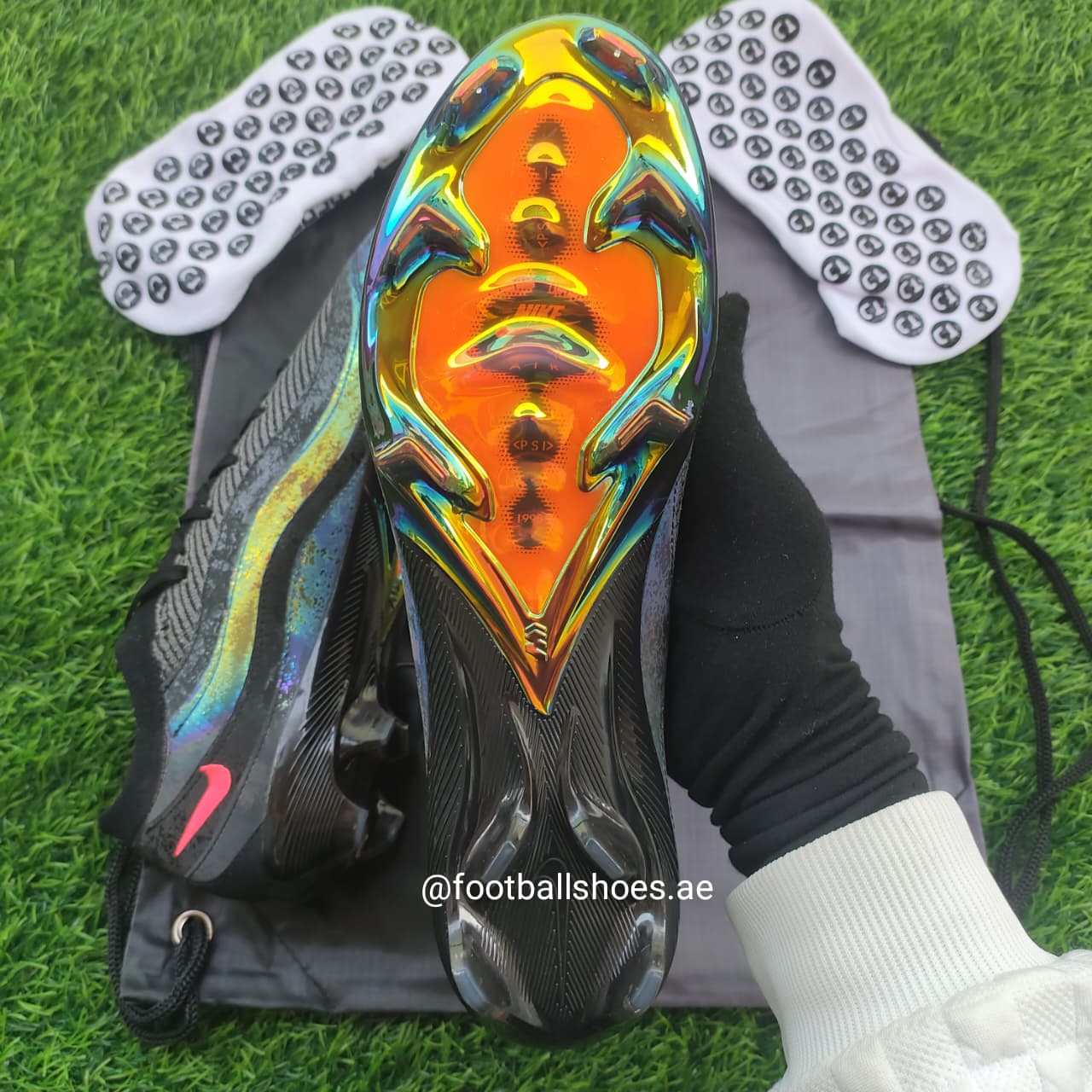 SOLD OUT!! Whatsapp for custom orders Nike Mercurial Vapor 16 Elite x Air Max 95 SE