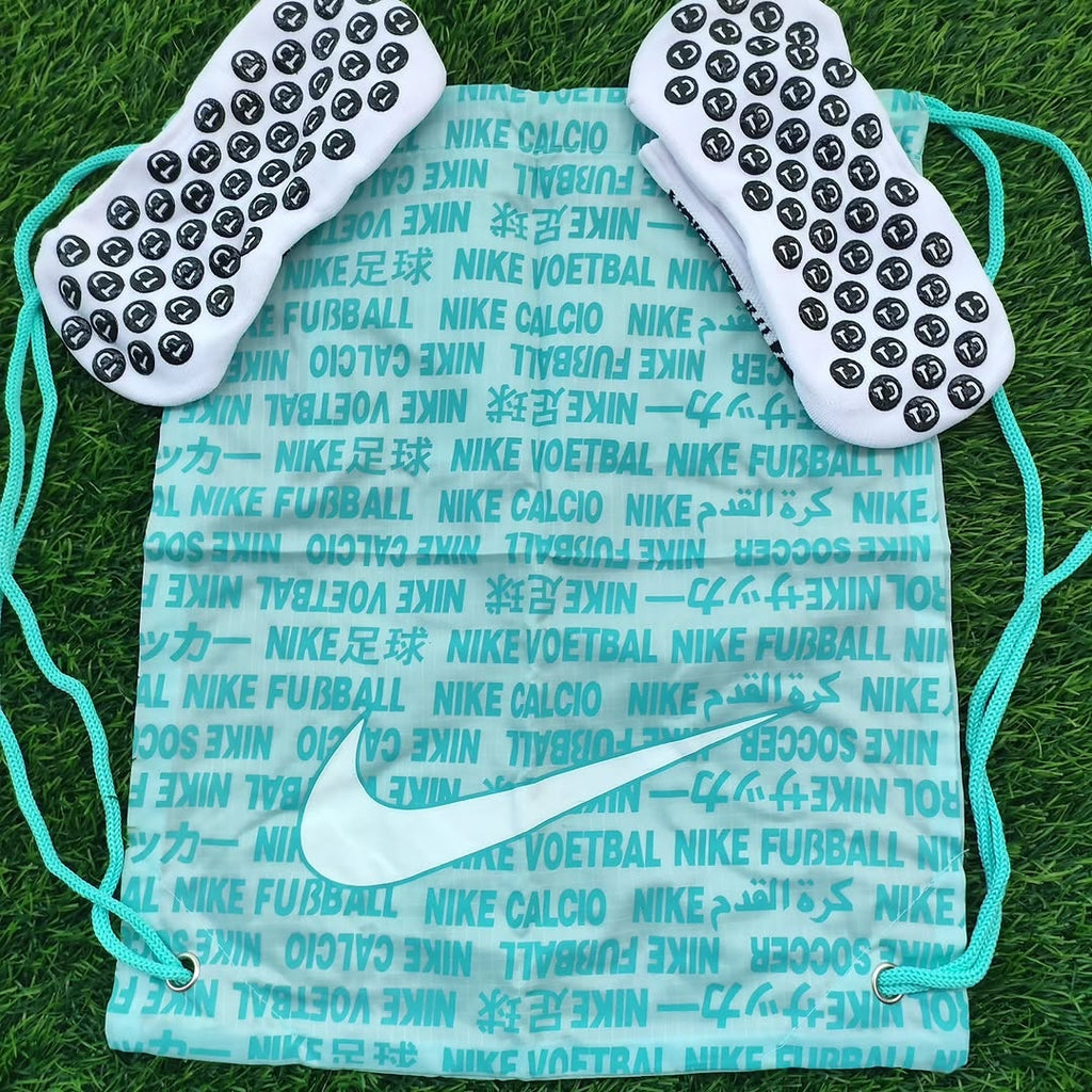 size 40 CR7 Pack Firm Ground FG Football Boot