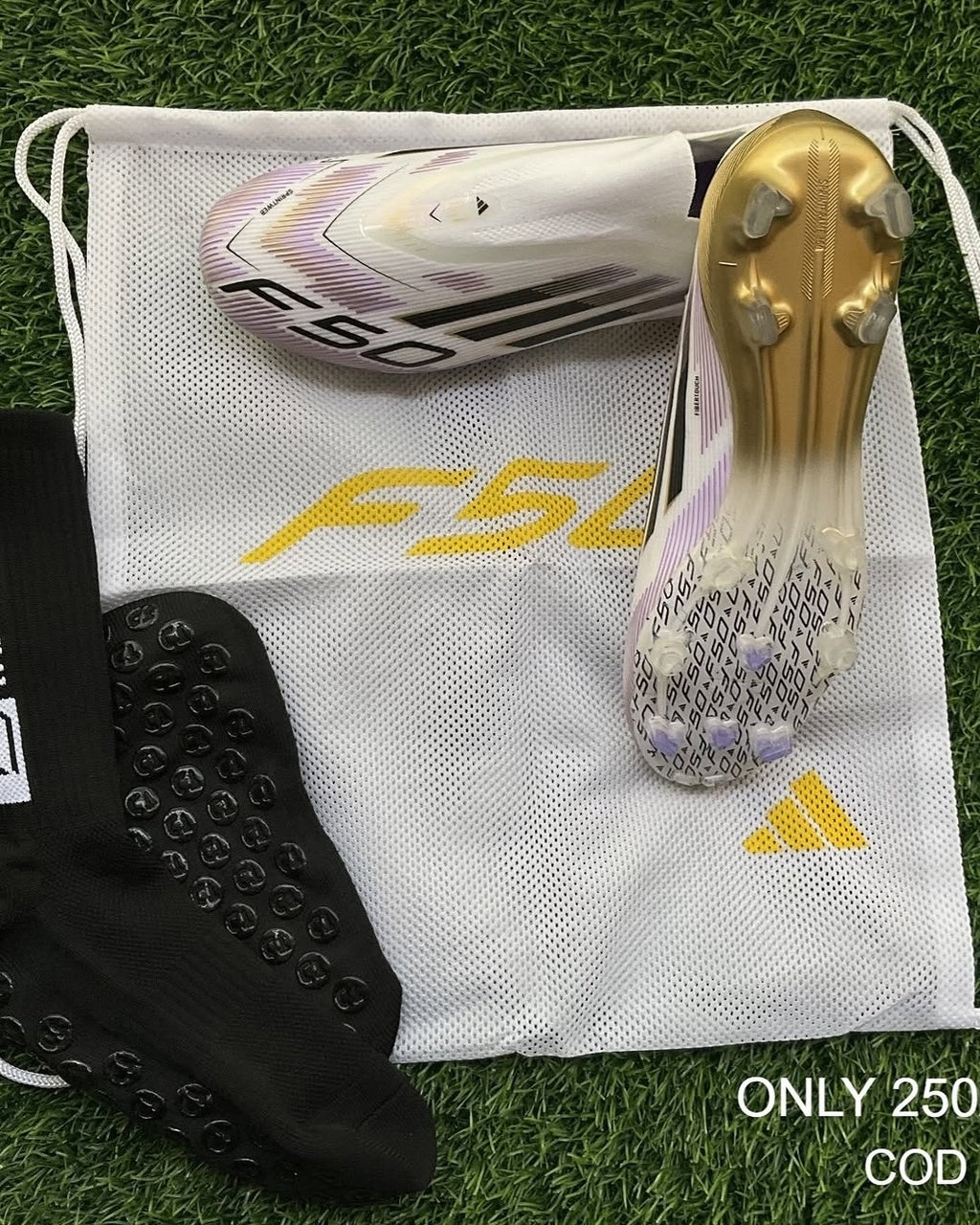 SOLD OUT!! Whatsapp for custom orders  Gold F50 Elite Laceless FG